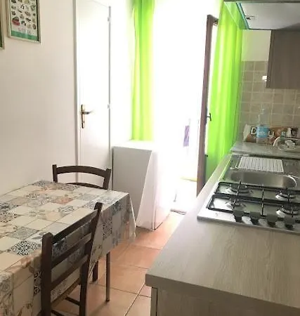 Mandralisca 公寓 切法卢